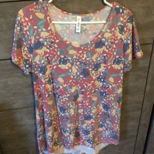 XL LuLaRoe Classic T